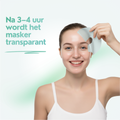 Model met half aangebracht collagen masker en uitleg dat het masker 3 tot 4 uur gedragen wordt voor maximale opname.