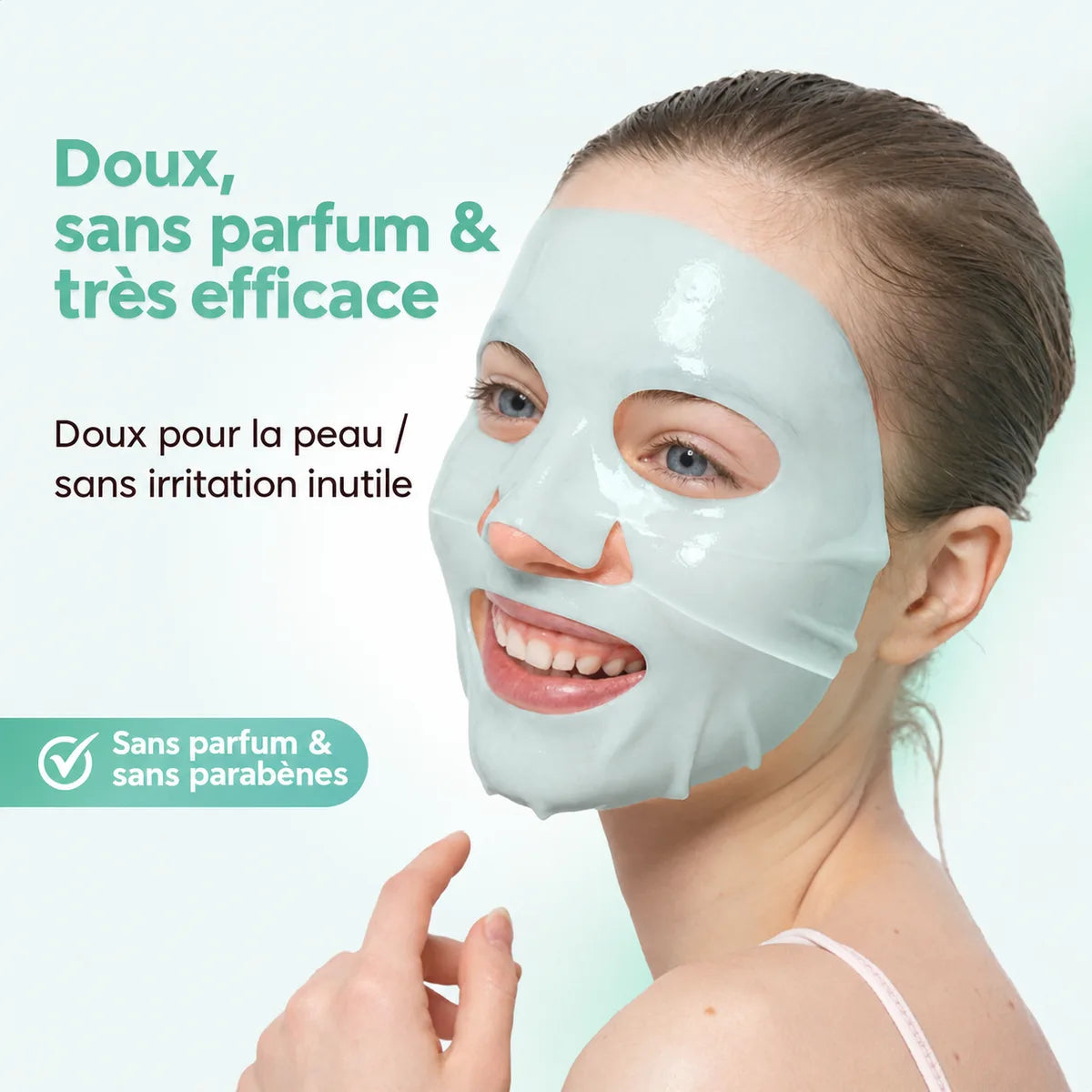 Femme portant le masque hydrogel vert Calm Balance, avec un texte sur la formule douce et sans parfum